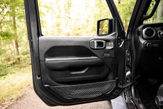 2018 Jeep Wrangler Unlimited LocalTrade/Sahara/4WD/BlindSpotMonitor/Cross-PathDetection/NAV - 23073138 - 33