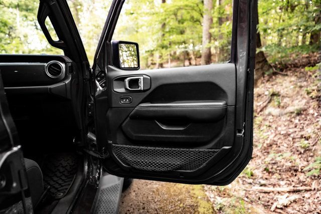 2018 Jeep Wrangler Unlimited LocalTrade/Sahara/4WD/BlindSpotMonitor/Cross-PathDetection/NAV - 23073138 - 35