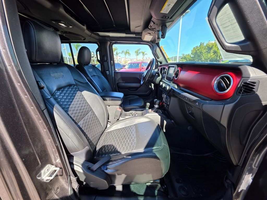 2018 Jeep Wrangler Unlimited Rubicon 4x4 - 22932785 - 9