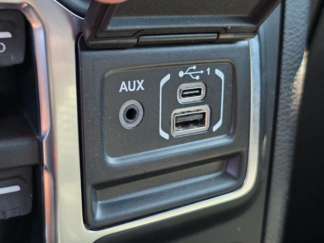 2018 Jeep Wrangler Unlimited Rubicon 4x4 - 22932785 - 34