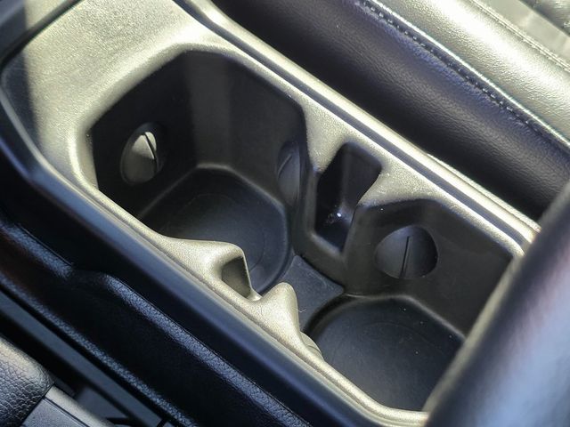 2018 Jeep Wrangler Unlimited Rubicon 4x4 - 22932785 - 37