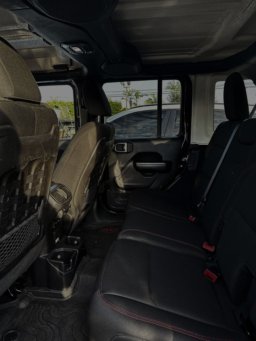 2018 Jeep Wrangler Unlimited Rubicon 4x4 - 22891709 - 13