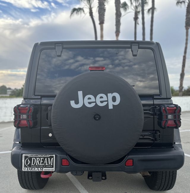 2018 Jeep Wrangler Unlimited Rubicon 4x4 - 22891709 - 3