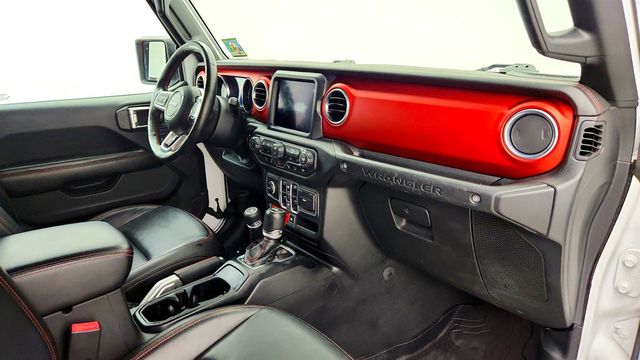 2018 Jeep Wrangler Unlimited Rubicon 4x4 w/ 8-Speed Automatic, Leather Seats & Steel Bumpers - 23079190 - 25