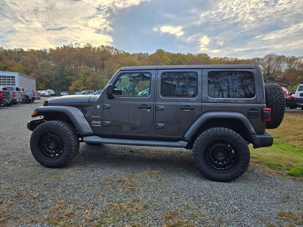 2018 Jeep Wrangler Unlimited Sahara - 22625901 - 17