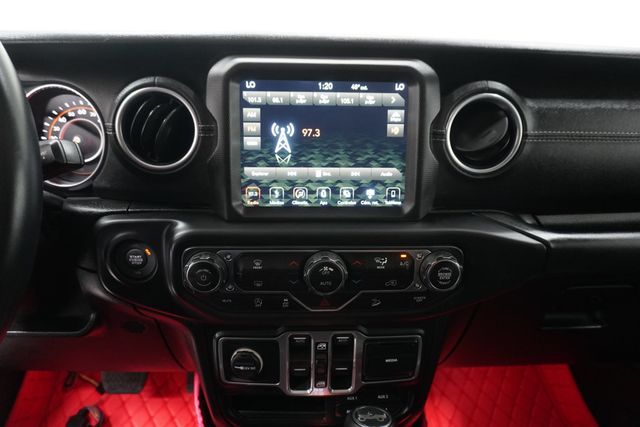 2018 Jeep Wrangler Unlimited Sahara 4x4 - 22954071 - 18