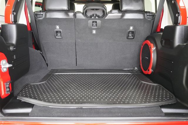 2018 Jeep Wrangler Unlimited Sahara 4x4 - 22954071 - 23