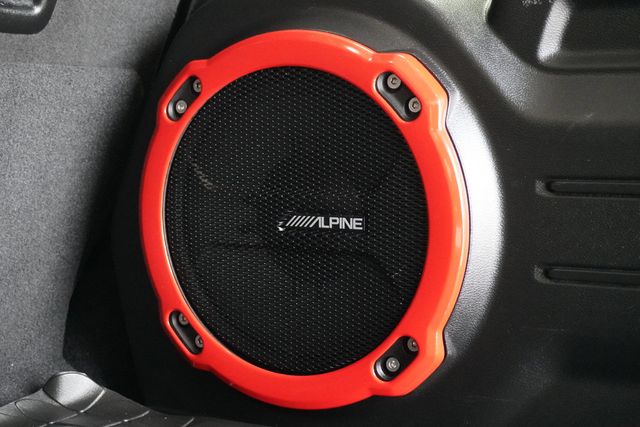 2018 Jeep Wrangler Unlimited Sahara 4x4 - 22954071 - 24