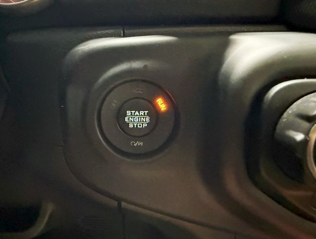 2018 Jeep Wrangler Unlimited Sahara photo 14