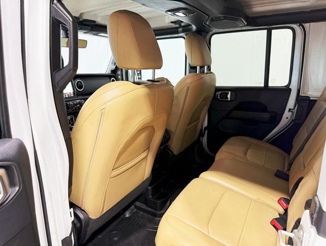 2018 Jeep Wrangler Unlimited Sahara photo 38
