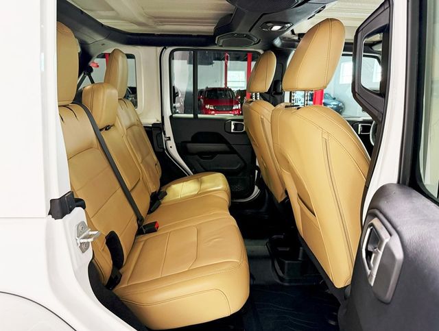 2018 Jeep Wrangler Unlimited Sahara photo 41