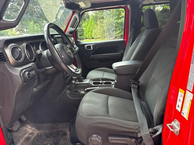 2018 Jeep Wrangler Unlimited Sahara 4x4 - 23075880 - 10