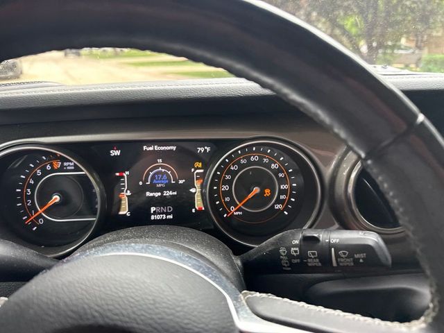 2018 Jeep Wrangler Unlimited Sahara 4x4 - 23075880 - 15