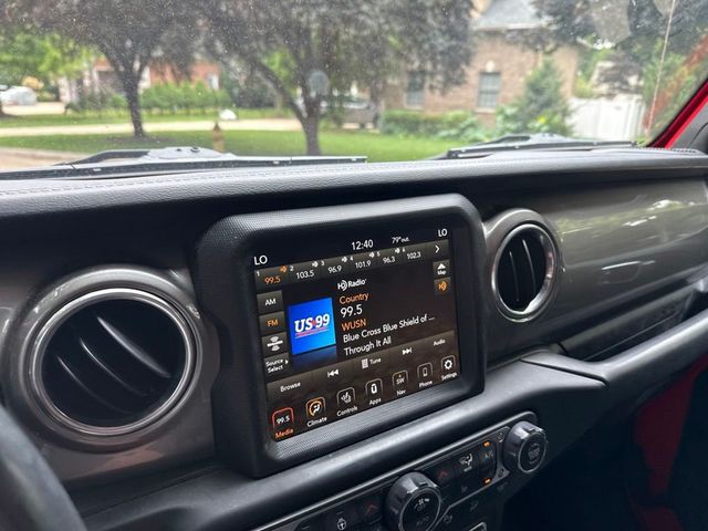 2018 Jeep Wrangler Unlimited Sahara 4x4 - 23075880 - 16