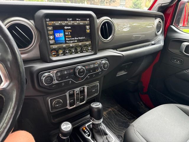 2018 Jeep Wrangler Unlimited Sahara 4x4 - 23075880 - 18