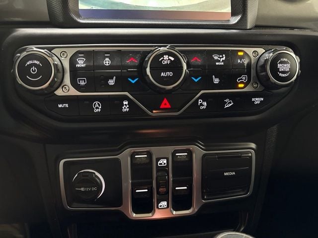 2018 Jeep Wrangler Unlimited Sahara 4x4 - 23075880 - 20