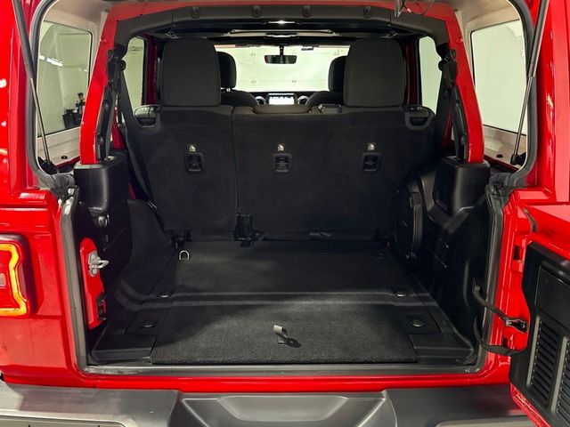 2018 Jeep Wrangler Unlimited Sahara 4x4 - 23075880 - 27
