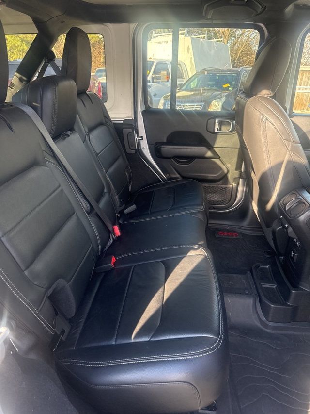 2018 Jeep Wrangler Unlimited Sahara 4x4 - 22969144 - 9