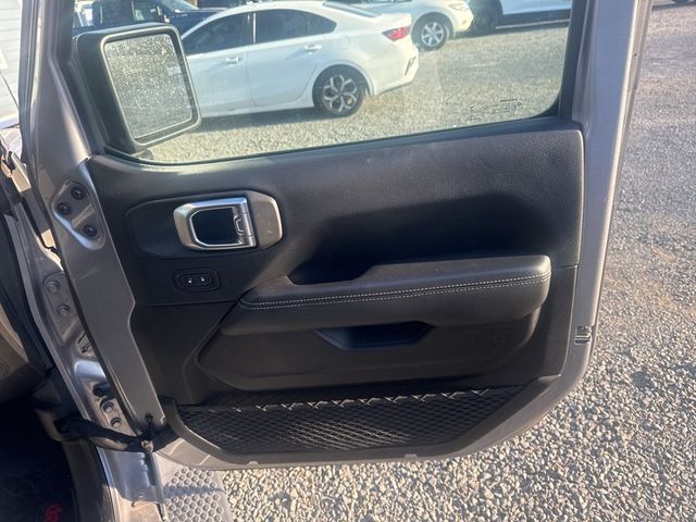 2018 Jeep Wrangler Unlimited Sahara 4x4 - 22969144 - 11