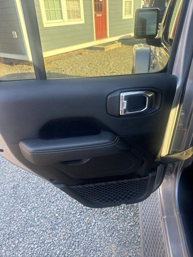 2018 Jeep Wrangler Unlimited Sahara 4x4 - 22969144 - 14