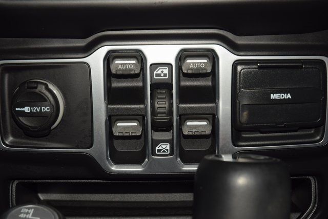 2018 Jeep Wrangler Unlimited Sahara 4x4 - 22969144 - 33