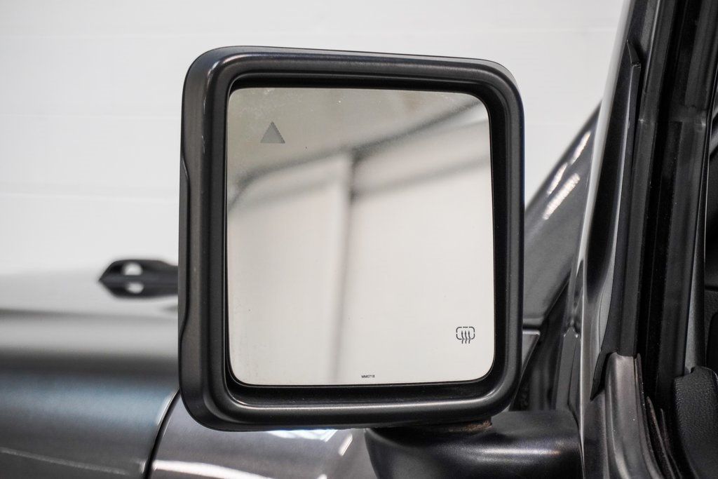 2018 Jeep Wrangler Unlimited Sahara photo 14