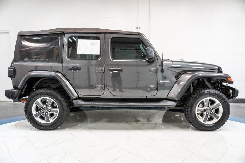 2018 Jeep Wrangler Unlimited Sahara photo 6