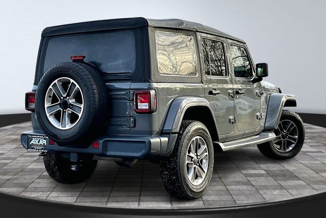 2018 Jeep Wrangler Unlimited Sahara 4x4 - 23036519 - 4