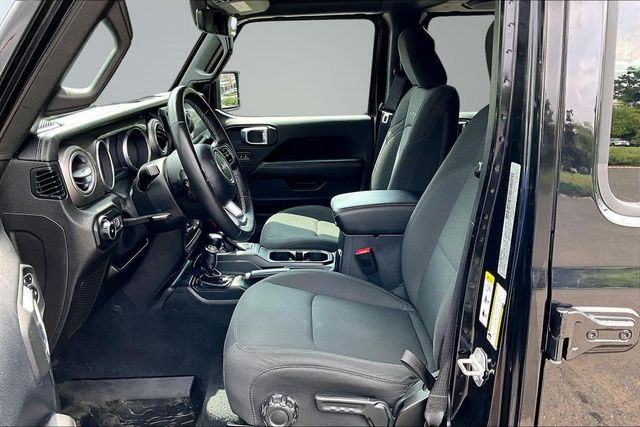 2018 Jeep Wrangler Unlimited Sahara 4x4 - 23054187 - 9