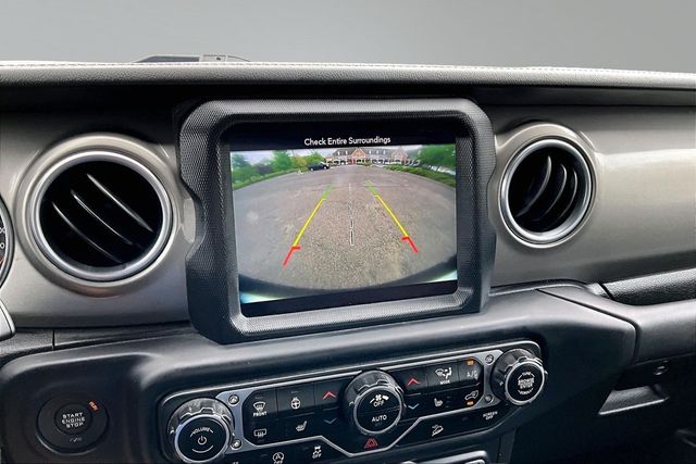 2018 Jeep Wrangler Unlimited Sahara 4x4 - 23054187 - 26