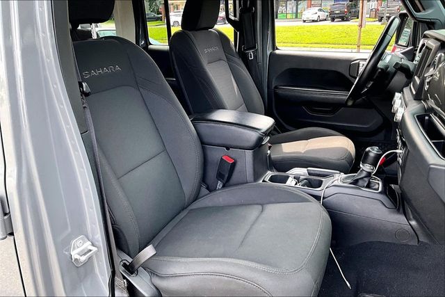 2018 Jeep Wrangler Unlimited Sahara 4x4 - 23070203 - 11