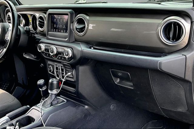 2018 Jeep Wrangler Unlimited Sahara 4x4 - 23070203 - 12