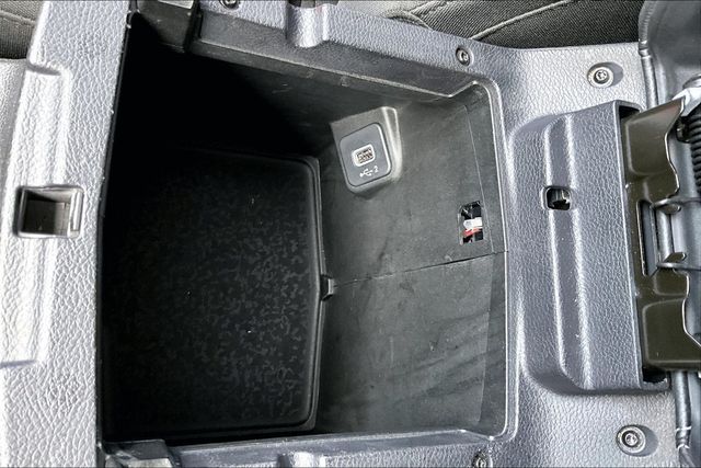 2018 Jeep Wrangler Unlimited Sahara 4x4 - 23070203 - 27