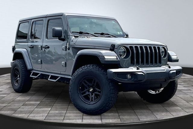 2018 Jeep Wrangler Unlimited Sahara 4x4 - 23070203 - 2