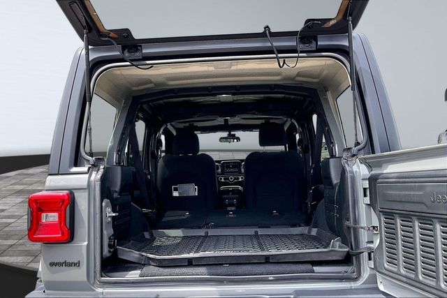 2018 Jeep Wrangler Unlimited Sahara 4x4 - 23070203 - 35