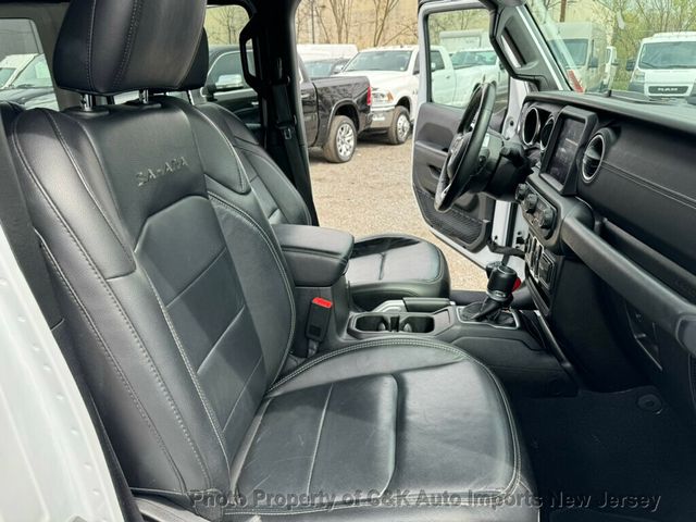 2018 Jeep Wrangler Unlimited Sahara 4x4 - 22408680 - 37