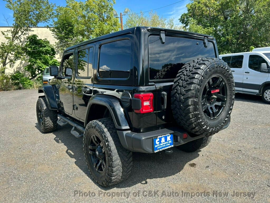 2018 Jeep Wrangler Unlimited Sahara photo 9