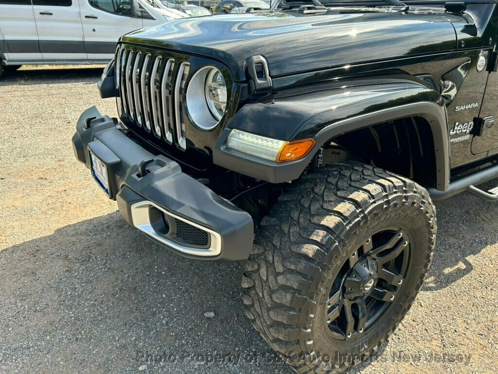 2018 Jeep Wrangler Unlimited Sahara photo 12