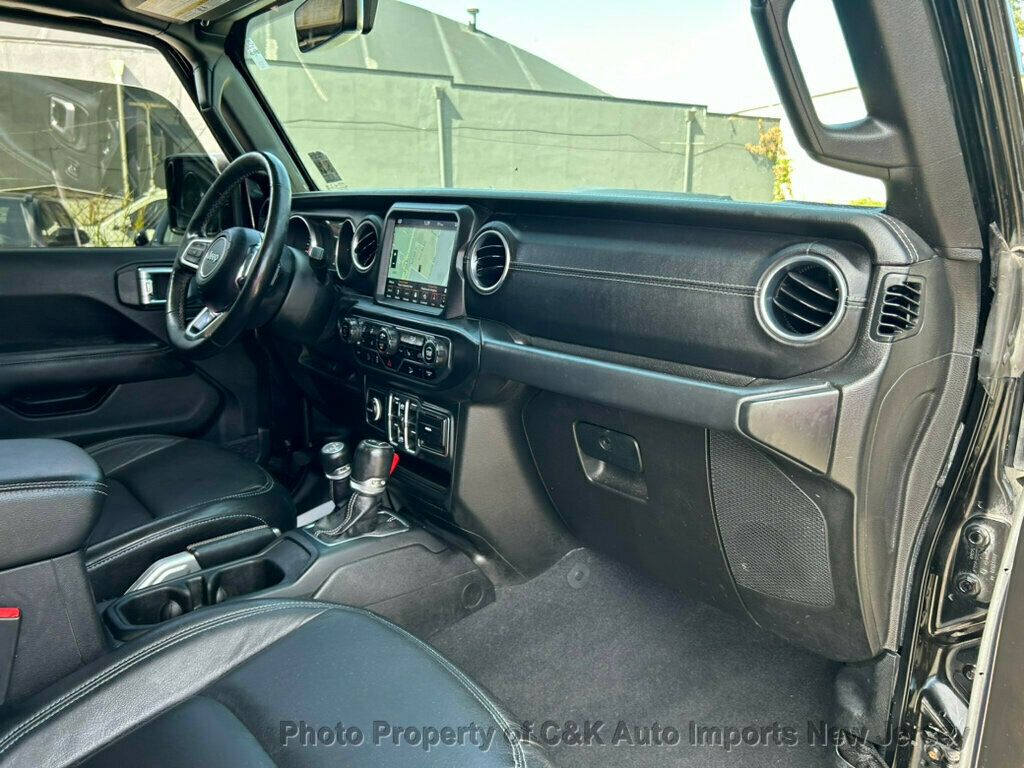 2018 Jeep Wrangler Unlimited Sahara photo 20