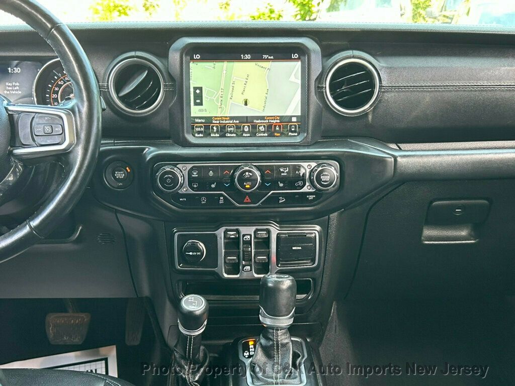 2018 Jeep Wrangler Unlimited Sahara photo 31