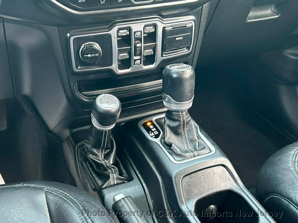 2018 Jeep Wrangler Unlimited Sahara photo 32