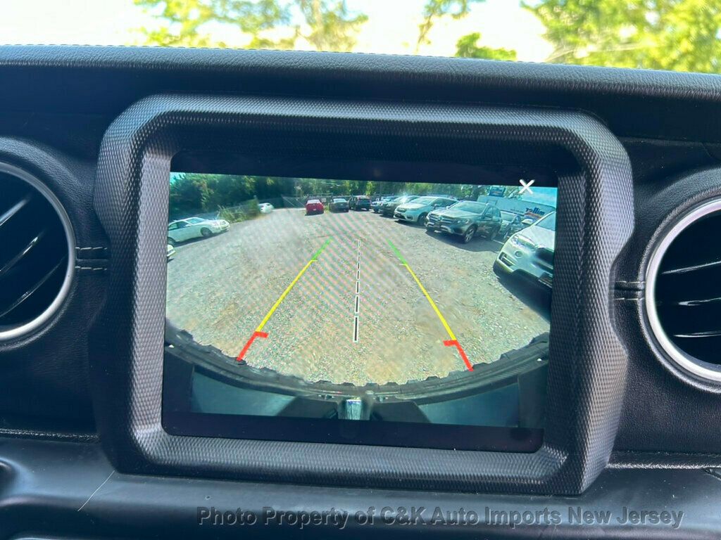 2018 Jeep Wrangler Unlimited Sahara photo 33