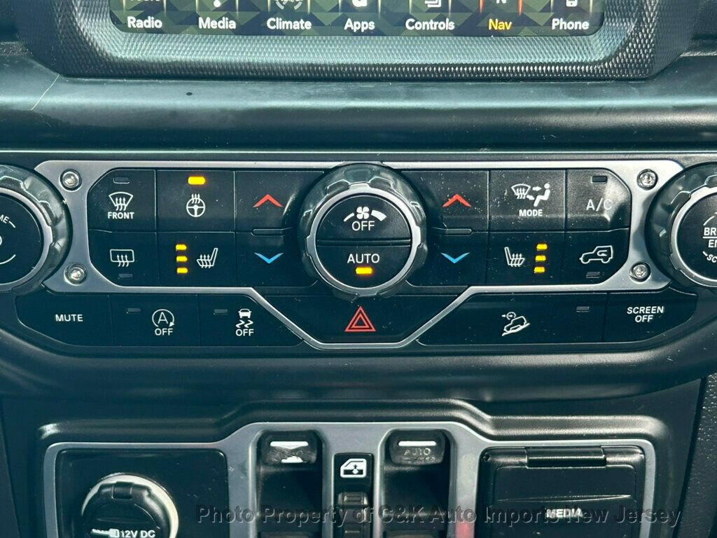 2018 Jeep Wrangler Unlimited Sahara photo 36