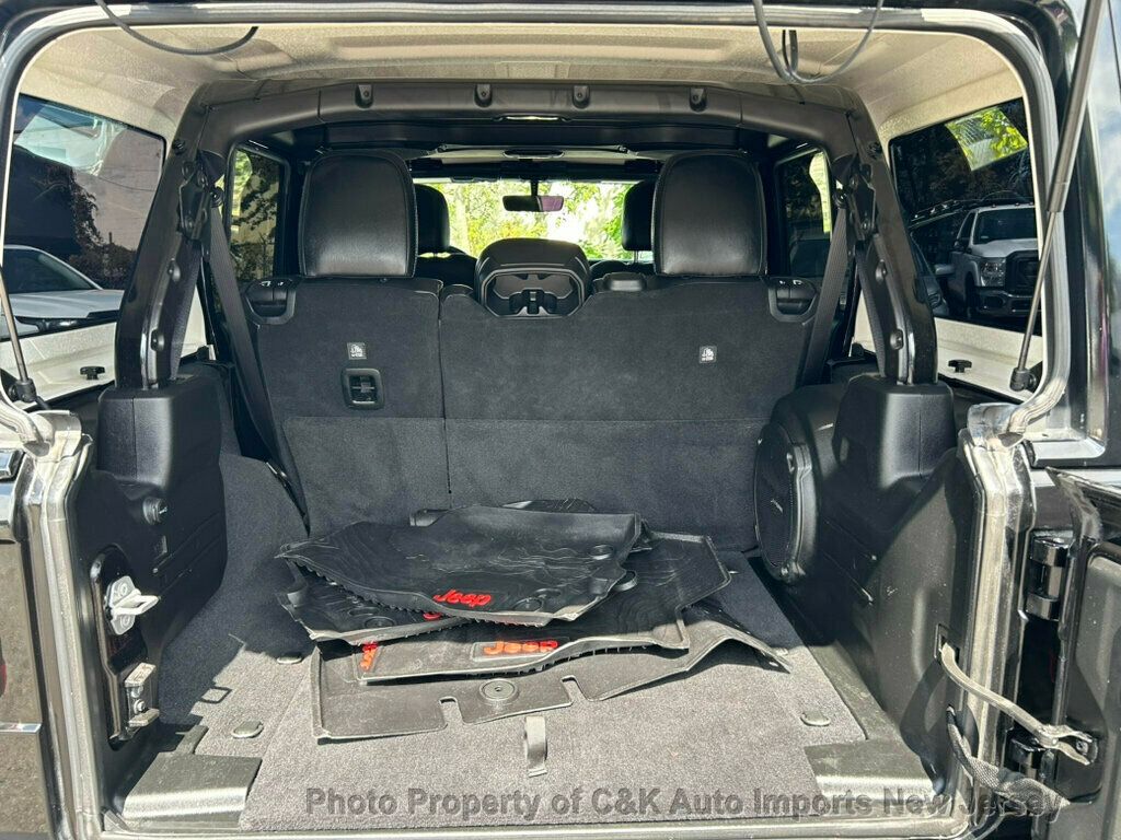 2018 Jeep Wrangler Unlimited Sahara photo 45
