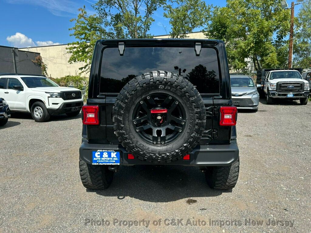 2018 Jeep Wrangler Unlimited Sahara photo 8
