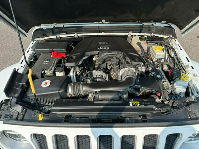 2018 Jeep Wrangler Unlimited Sahara 4x4 - 22588866 - 40