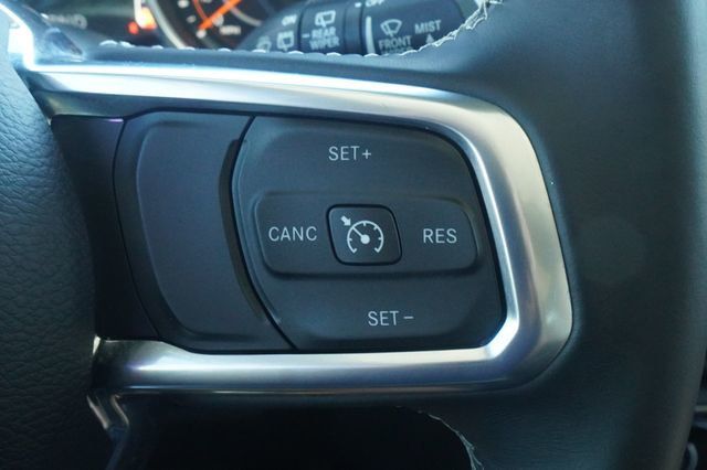 2018 Jeep Wrangler Unlimited Sahara 4x4 - 23033508 - 9