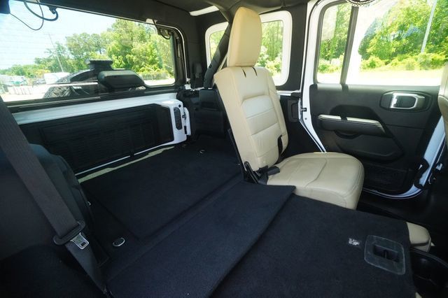 2018 Jeep Wrangler Unlimited Sahara 4x4 - 23033508 - 17