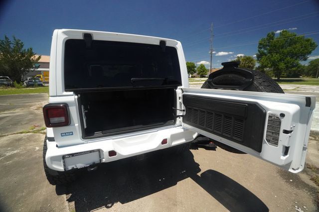 2018 Jeep Wrangler Unlimited Sahara 4x4 - 23033508 - 19