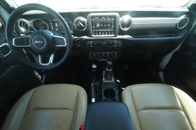 2018 Jeep Wrangler Unlimited Sahara 4x4 - 23033508 - 3